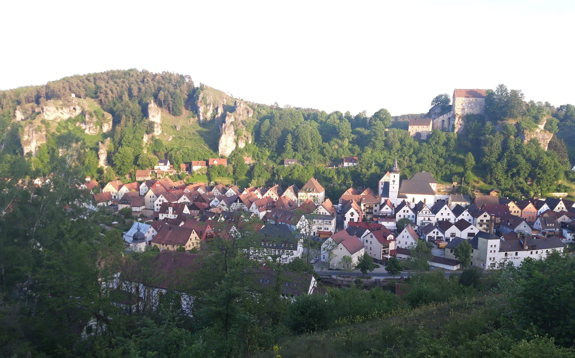 Idyllisch gelegen - das Felsenstädtchen Pottenstein in der Fränkischen Schweiz Pottenstein